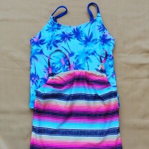 2 bikini tops. Art class. M (7&8)